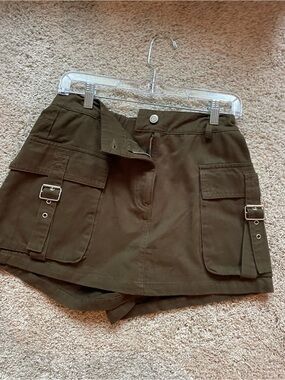 Olive Cargo Pocket Women’s Shorts